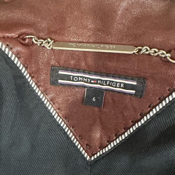 Tommy Hilfiger burgundy leather moto jacket. Excellent condition! - Picture 6 of 10